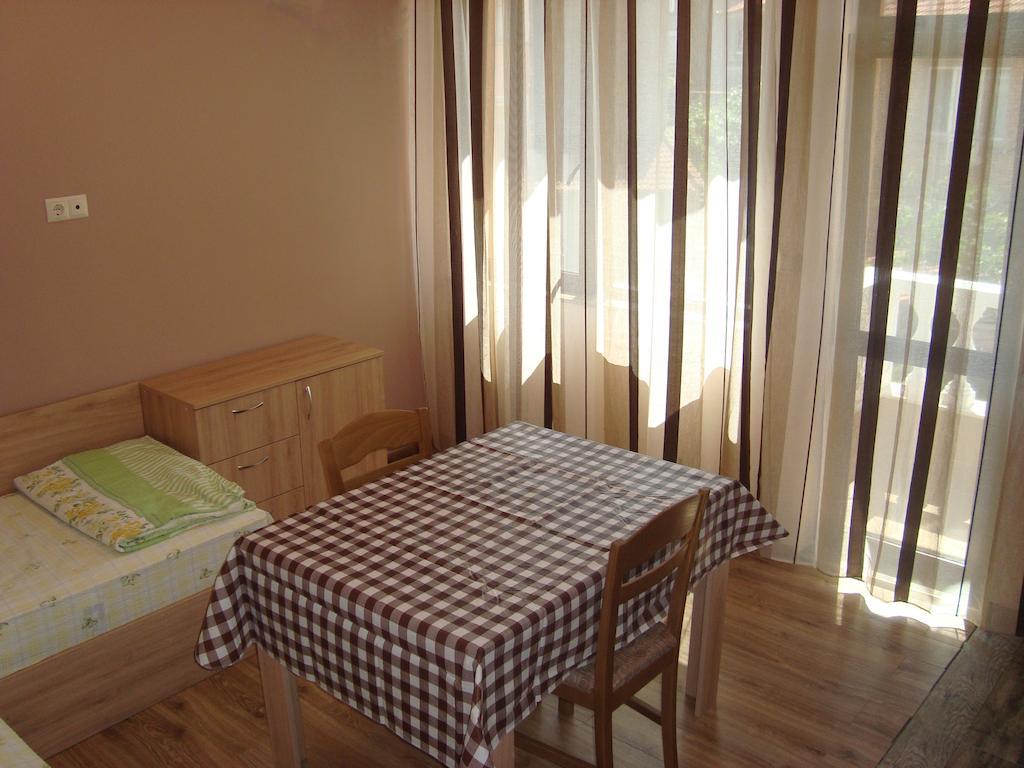 Marinela Apartments Pomorie Room photo